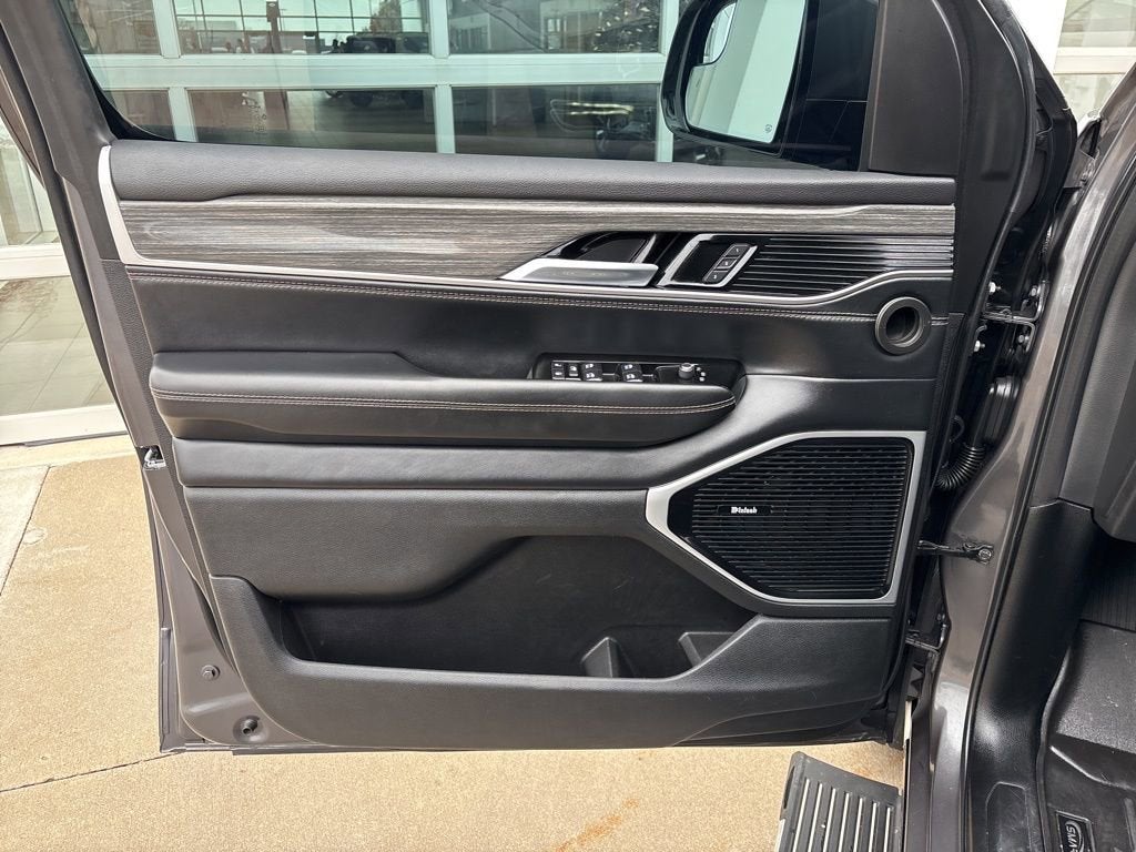 2022 Jeep Wagoneer Series III