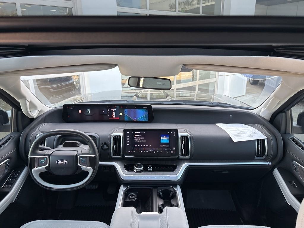 2025 Ford Expedition Platinum