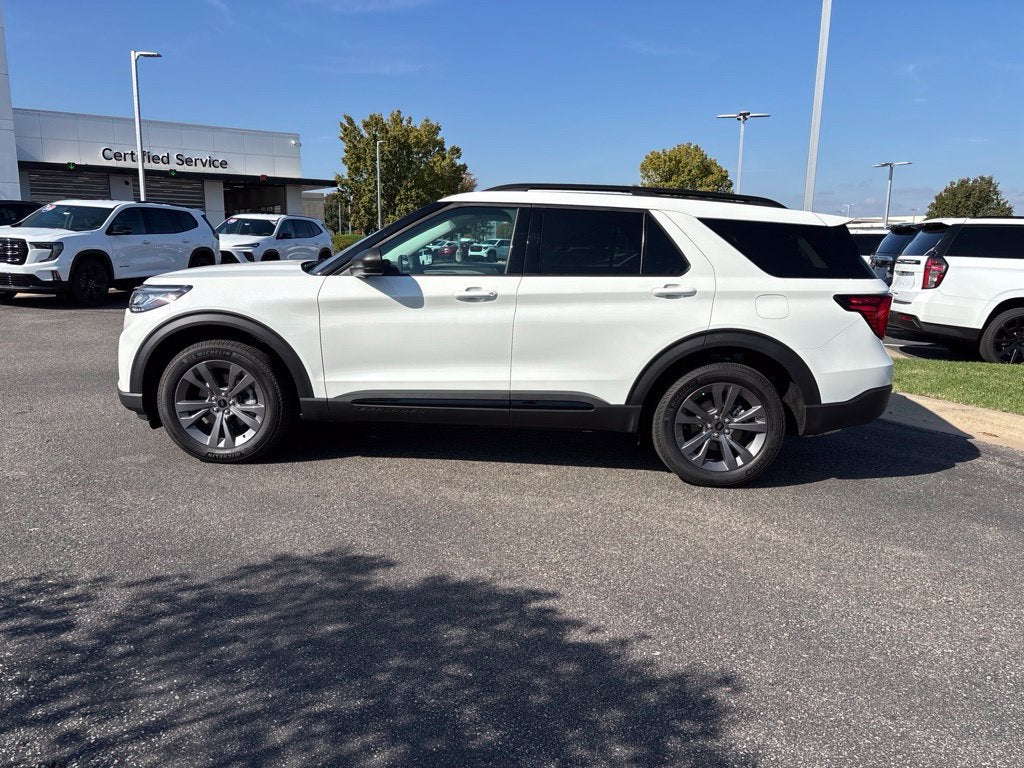 2026 Ford Explorer Active w/100A Pkg