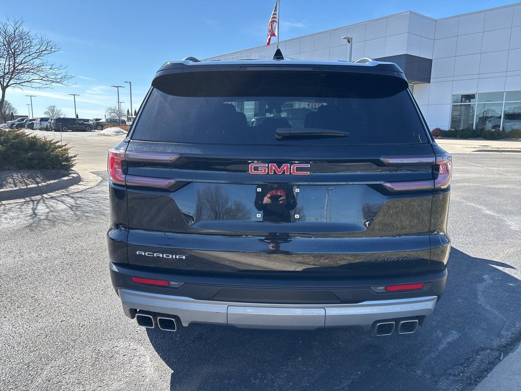 2025 GMC Acadia Elevation