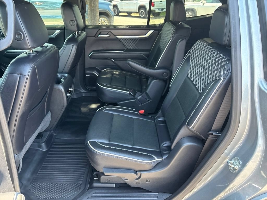 2025 GMC Acadia Denali