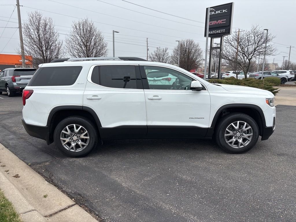 2022 GMC Acadia SLT