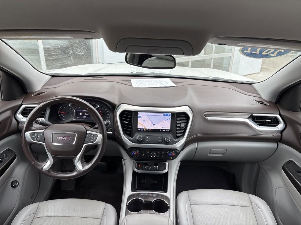 2022 GMC Acadia SLT