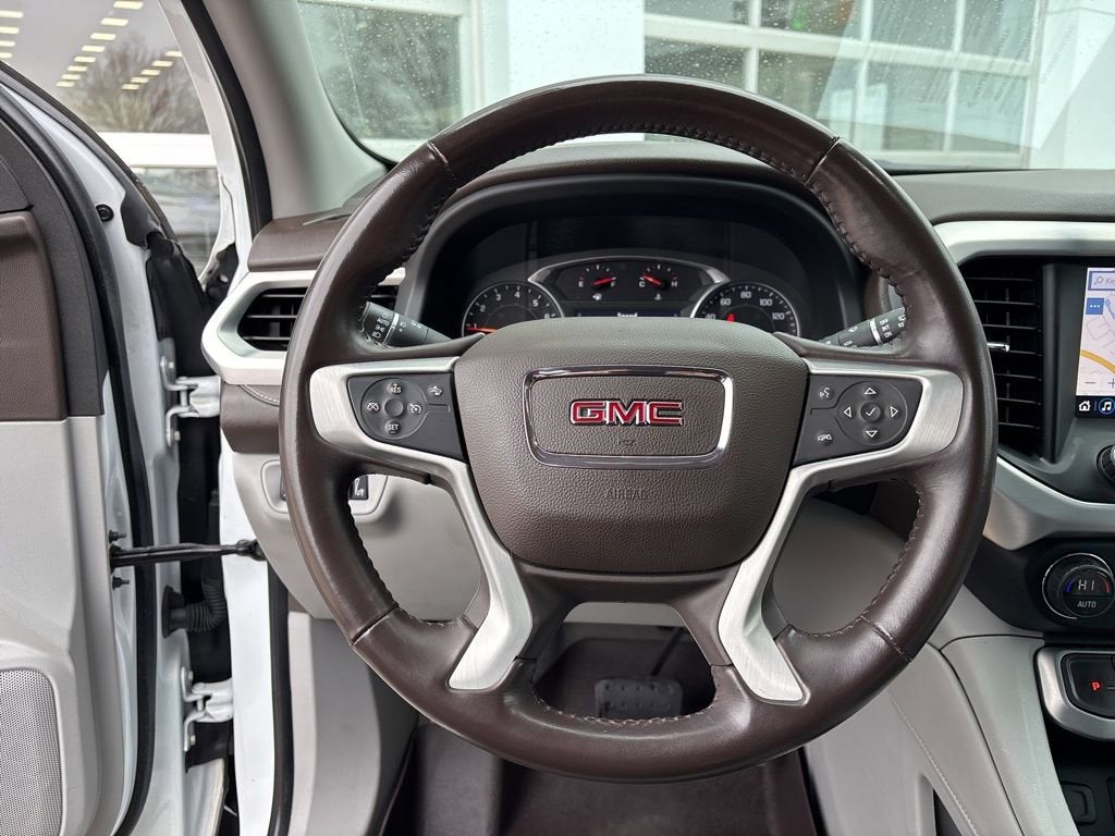 2022 GMC Acadia SLT