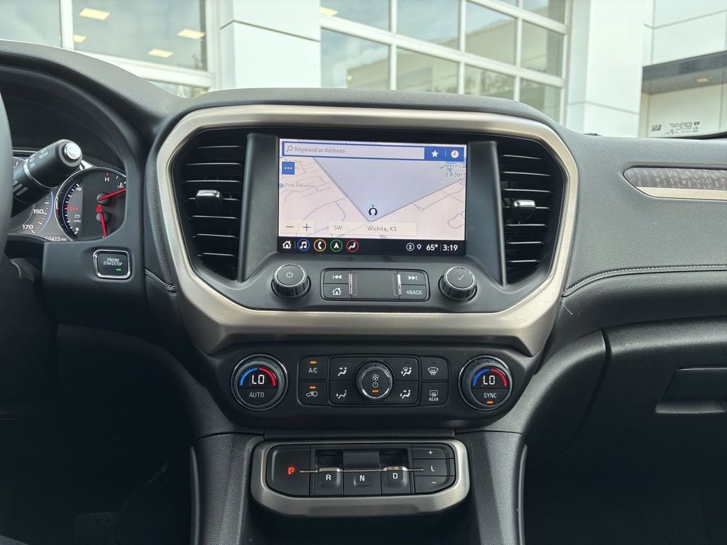 2023 GMC Acadia Denali