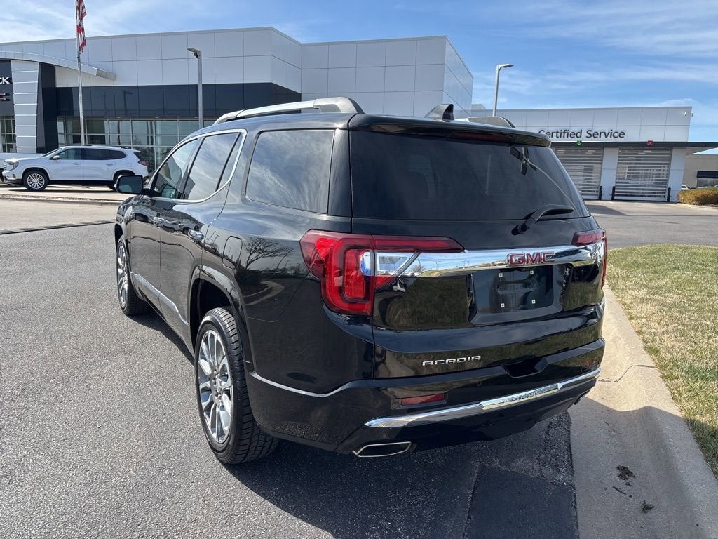 2023 GMC Acadia Denali