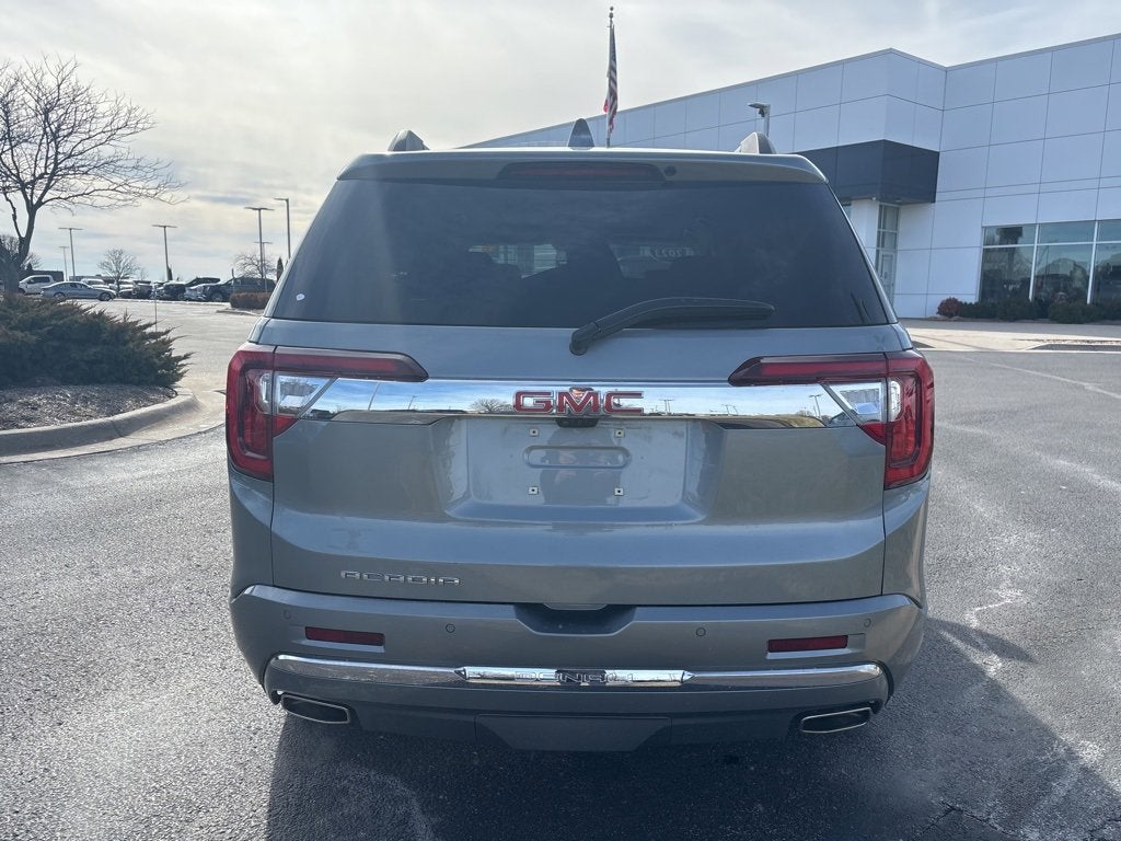 2023 GMC Acadia Denali