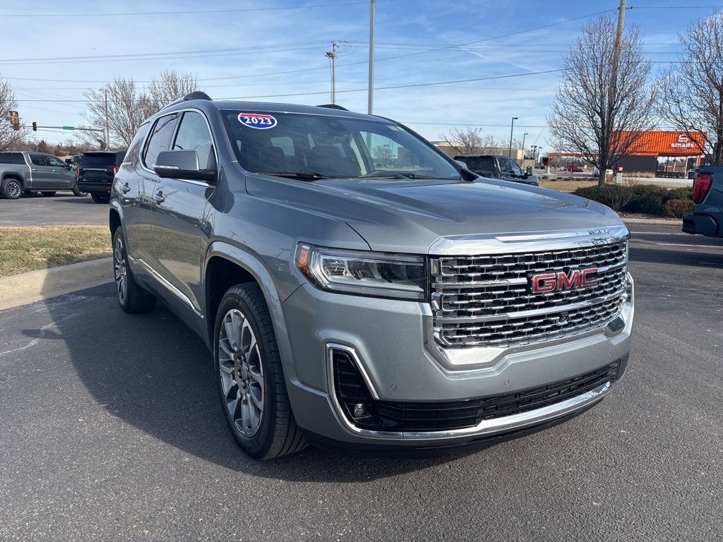 2023 GMC Acadia Denali