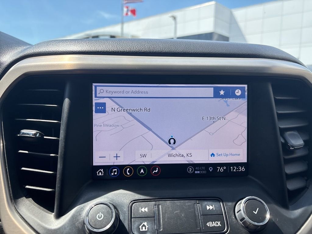 2022 GMC Acadia Denali
