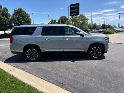 2023 GMC Yukon XL SLT