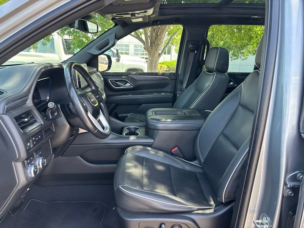 2023 GMC Yukon XL SLT