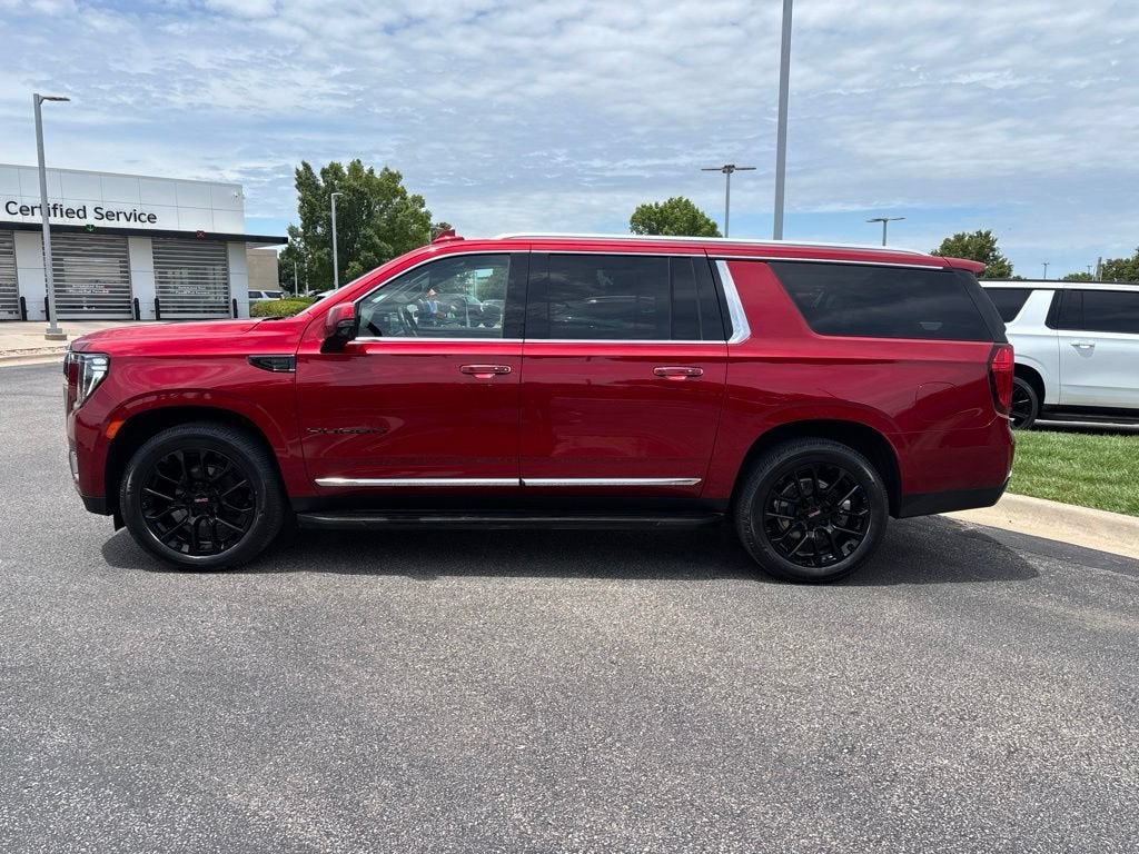 2023 GMC Yukon XL SLT