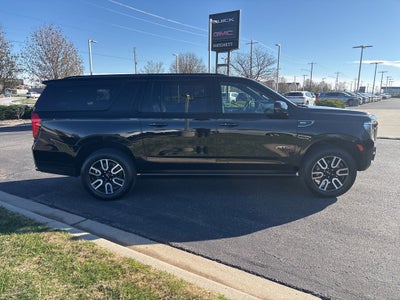2023 GMC Yukon XL AT4