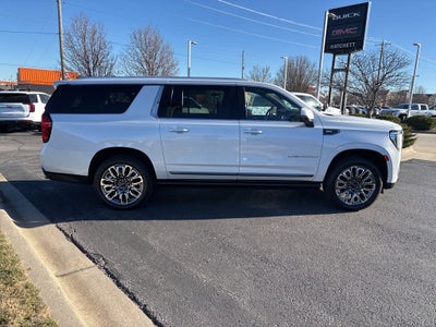 2023 GMC Yukon XL Denali Ultimate