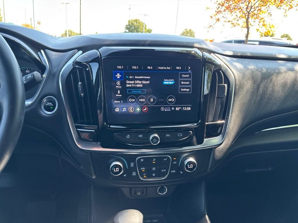 2023 Chevrolet Traverse LT Leather