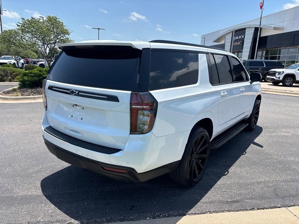 2024 Chevrolet Suburban RST