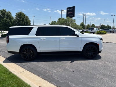 2024 Chevrolet Suburban RST