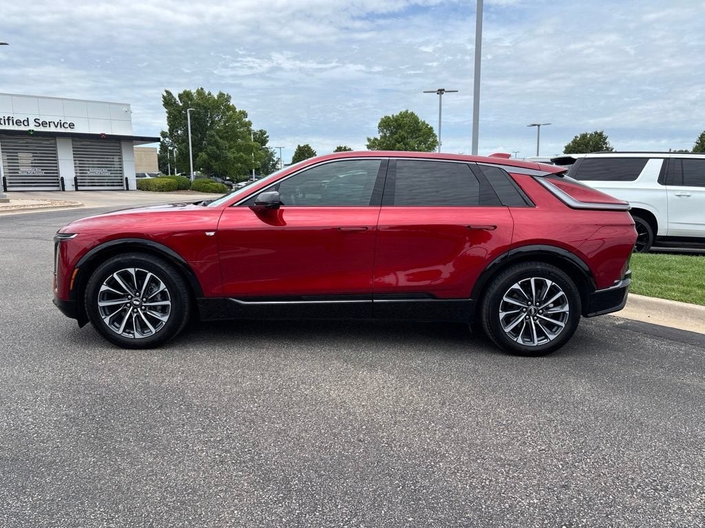 Used 2024 Cadillac LYRIQ Sport 1 with VIN 1GYKPTRK9RZ110087 for sale in Wichita, KS
