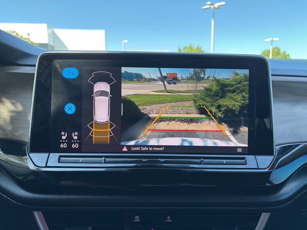 2024 Volkswagen Atlas 2.0T SE w/Technology