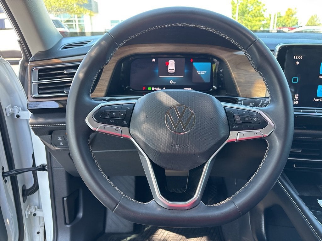 2024 Volkswagen Atlas 2.0T SE w/Technology