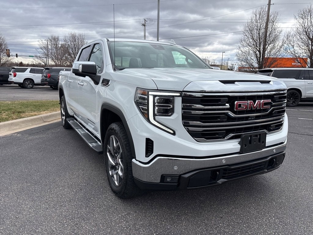 2024 GMC Sierra 1500 SLT