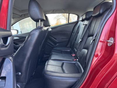 2018 Mazda Mazda3 5-Door Touring
