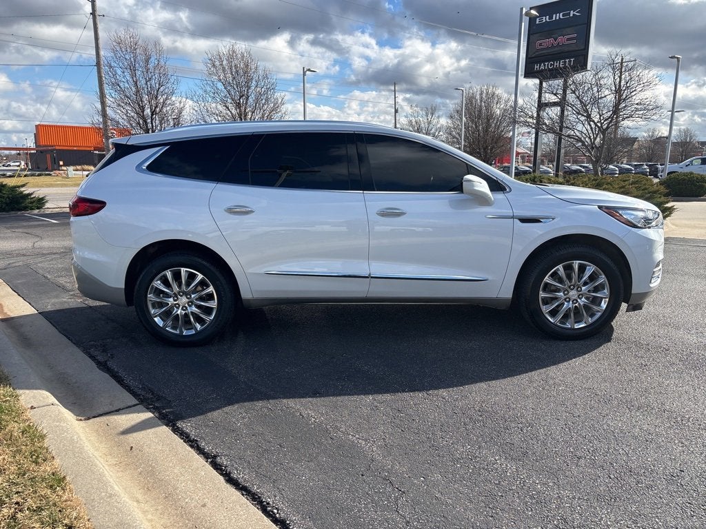 2021 Buick Enclave Essence