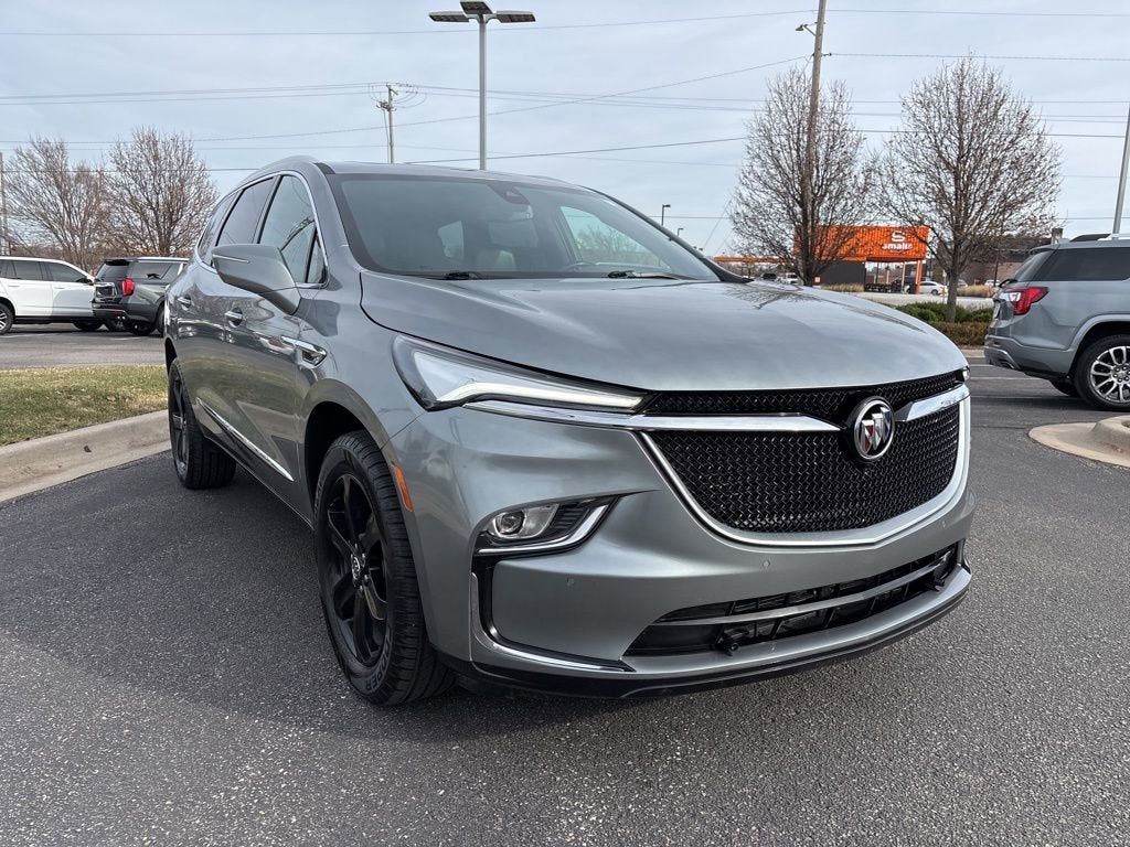 2023 Buick Enclave Essence