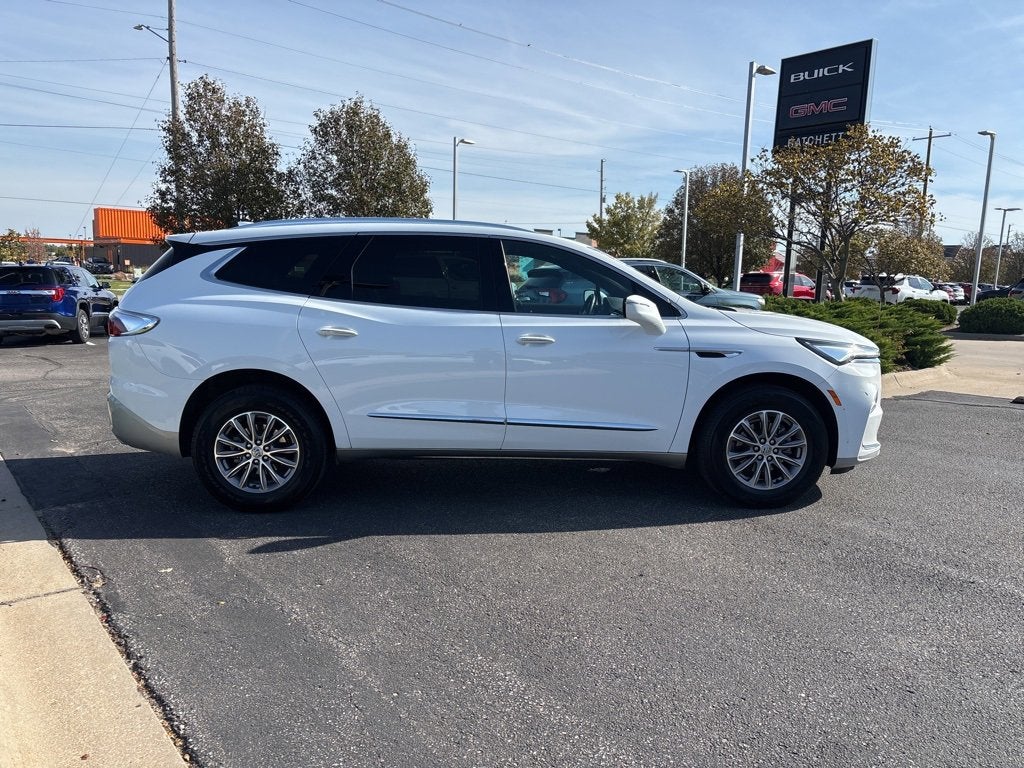 2024 Buick Enclave Essence