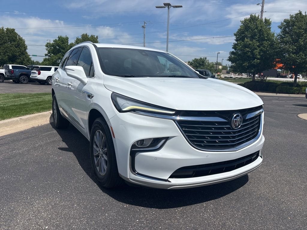 2023 Buick Enclave Essence