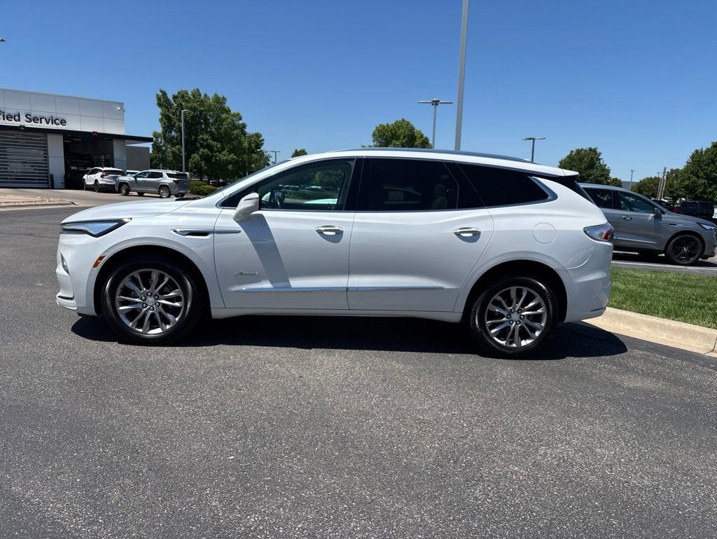 2022 Buick Enclave Avenir