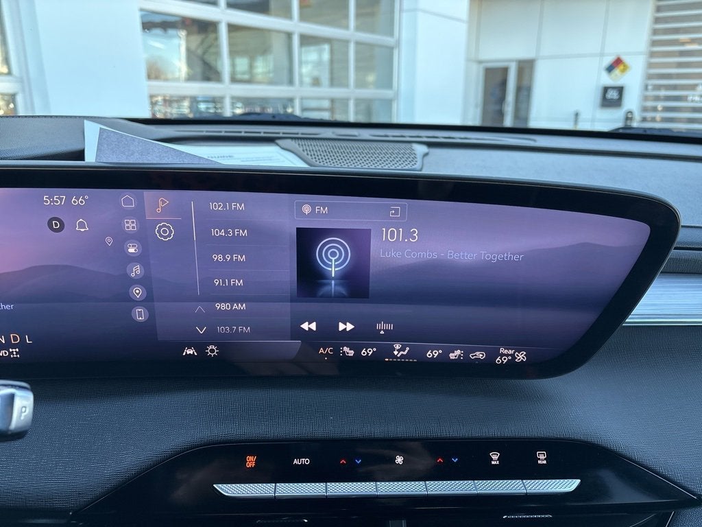 2025 Buick Enclave Preferred