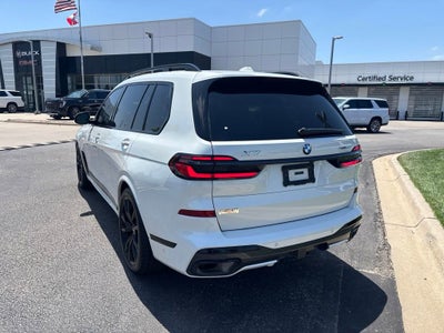 2025 BMW X7 xDrive40i