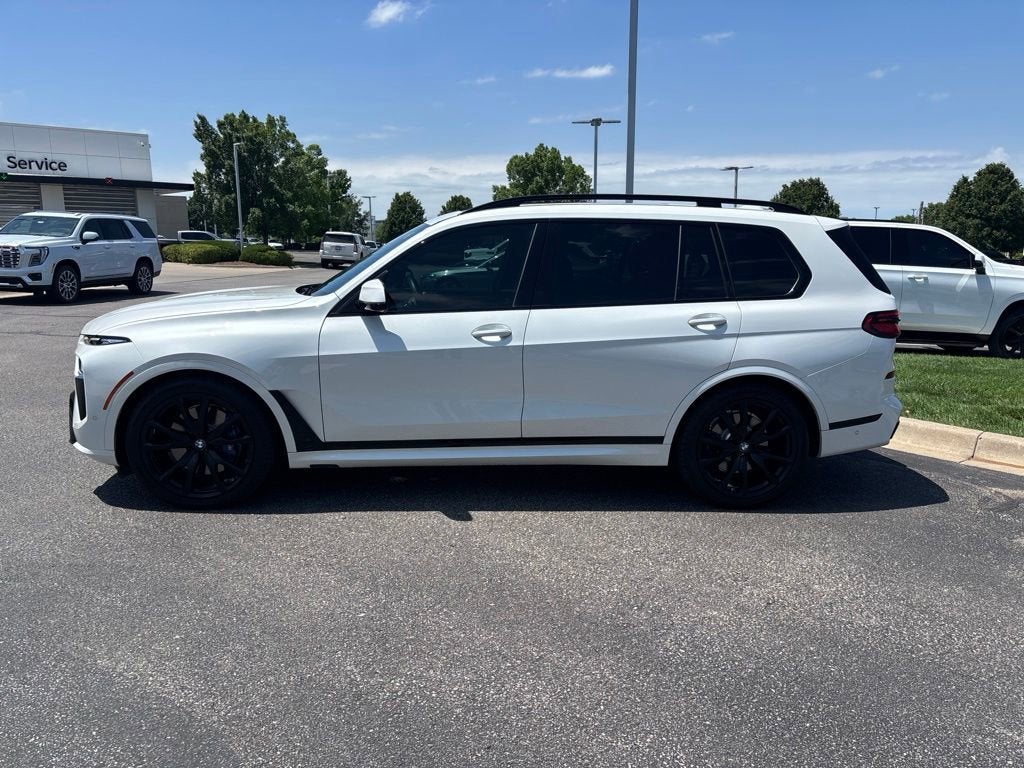 2025 BMW X7 xDrive40i