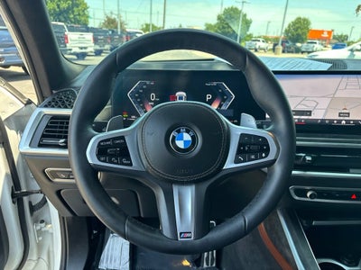 2025 BMW X7 xDrive40i