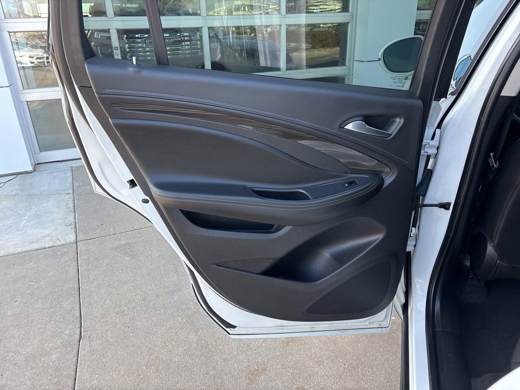 2020 Buick Envision Essence Group