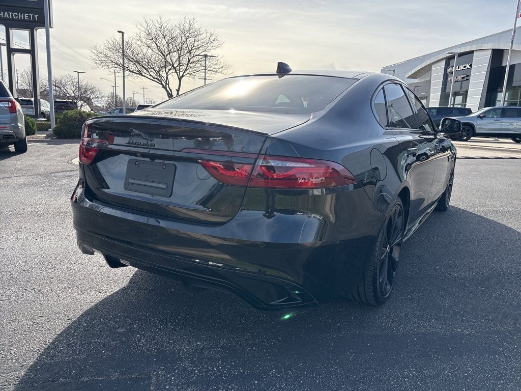 2024 Jaguar XF R-Dynamic SE