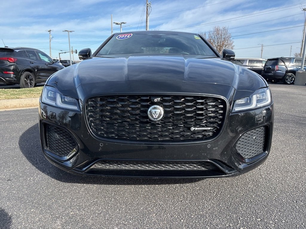 2024 Jaguar XF R-Dynamic SE