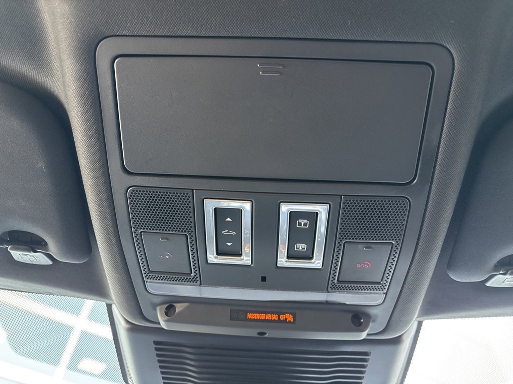 2024 Jaguar XF R-Dynamic SE