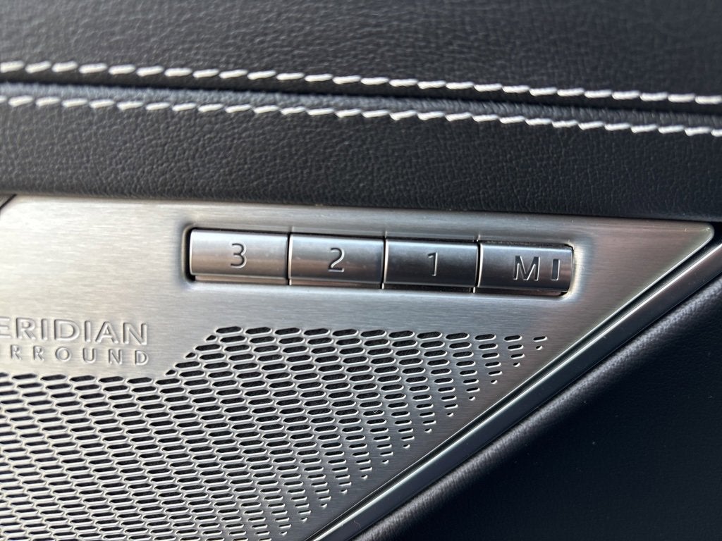 2024 Jaguar XF R-Dynamic SE