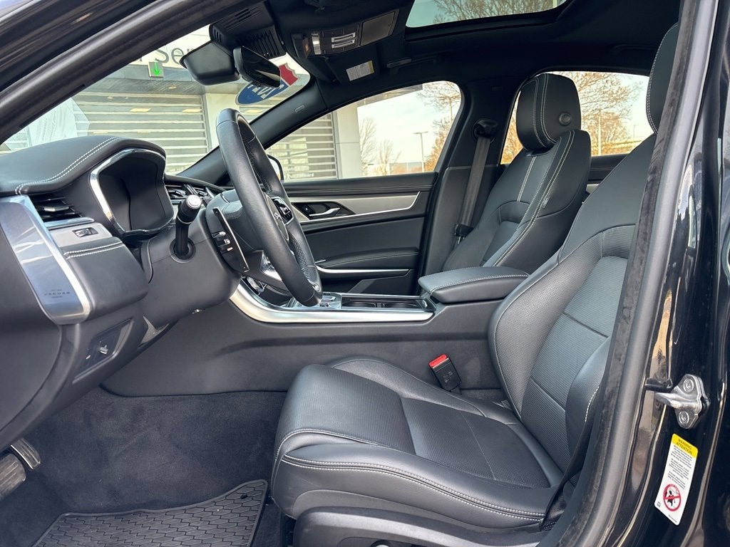 2024 Jaguar XF R-Dynamic SE