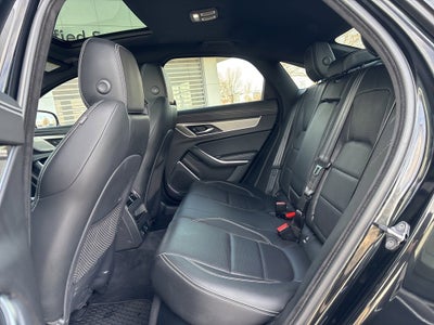 2024 Jaguar XF R-Dynamic SE