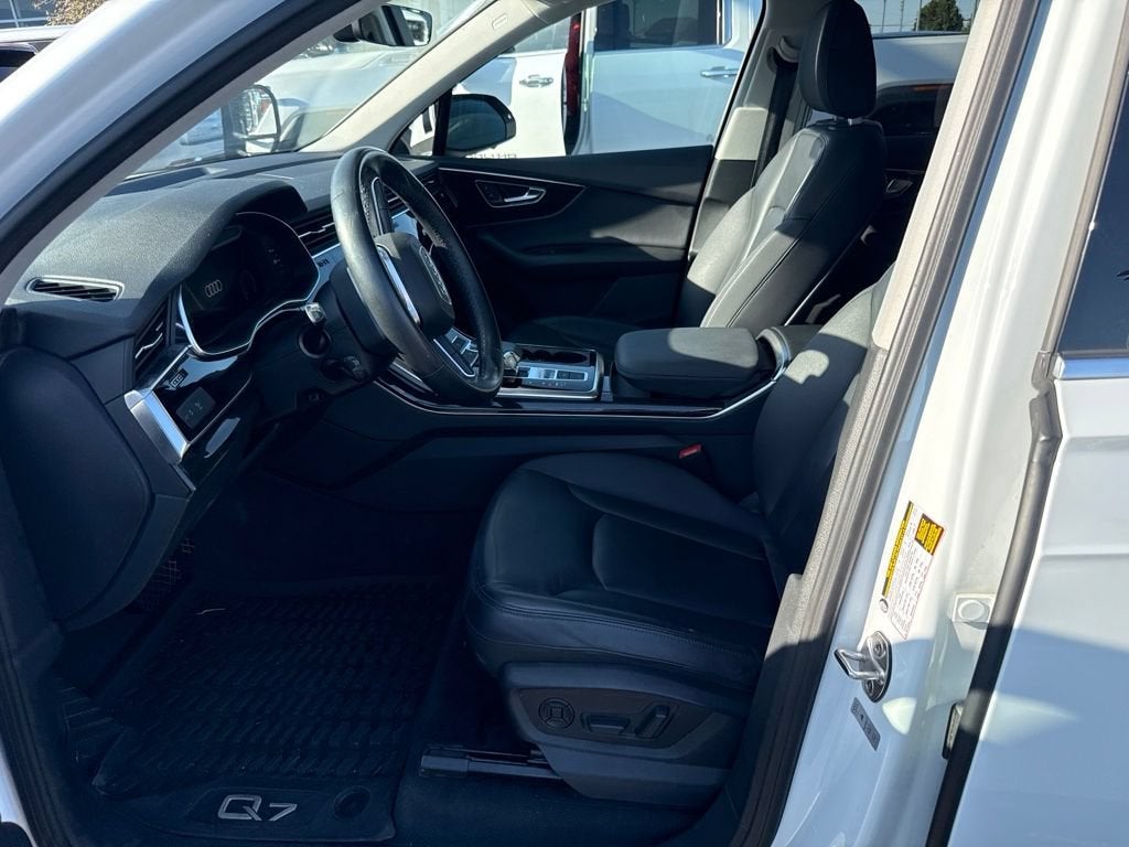 2022 Audi Q7 Premium